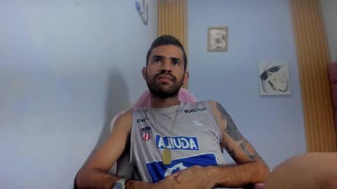 Snapshot of adri_sexboy229 chatting on 10/23/25, 07:51 adri_sexboy229 online show from 10/23/25, 07:51