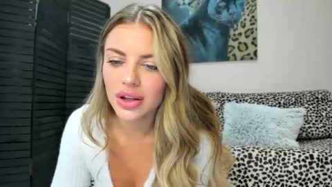 Adriana online show from 10/07/25, 11:07