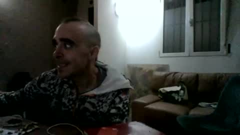 Snapshot of adria35cbtmartorell chatting on 10/18/25, 11:27 adria35cbtmartorell online show from 10/18/25, 11:27