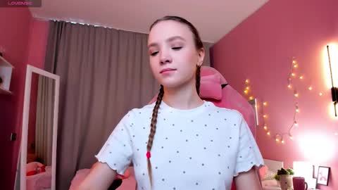 Eva online show from 11/30/25, 07:34