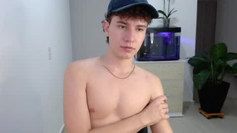 Snapshot of adrian_morelli chatting on 12/19/24, 10:42 adrian morelli online show from 12/19/24, 10:42