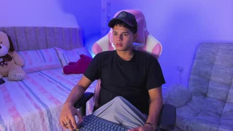 ADRIAN online show from 04/09/26, 06:46