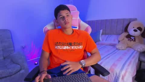 ADRIAN online show from 04/18/26, 07:07