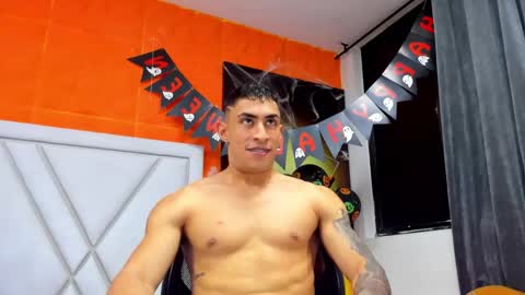   online show from 11/03/25, 06:42