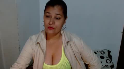 Adriana milf online show from 10/11/25, 05:17