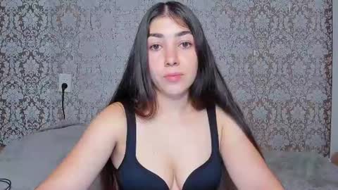 Snapshot of adrianakuiper chatting on 07/08/26, 07:07 Adriana online show from 07/08/26, 07:07