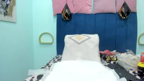 adriana online show from 05/08/26, 01:11