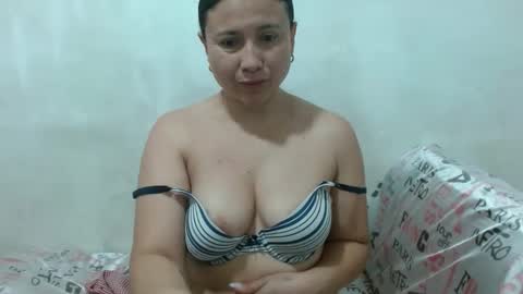 Snapshot of adrianatellez chatting on 09/13/25, 02:50 Adriana Tellez online show from 09/13/25, 02:50