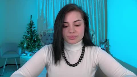 AdrianaTores online show from 12/19/25, 05:47