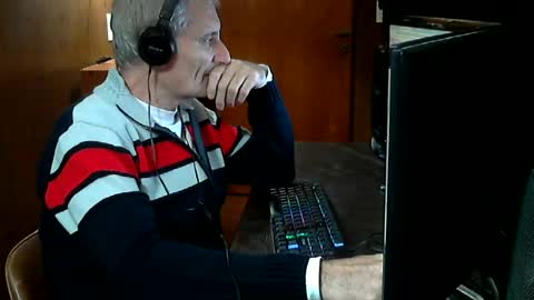 Snapshot of adrianlatino chatting on 07/05/26, 05:14 Adrian online show from 07/05/26, 05:14