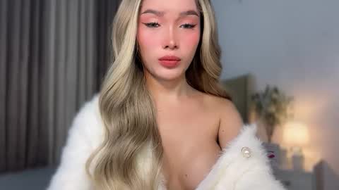 adrianna_limaxx online show from 04/07/26, 05:24