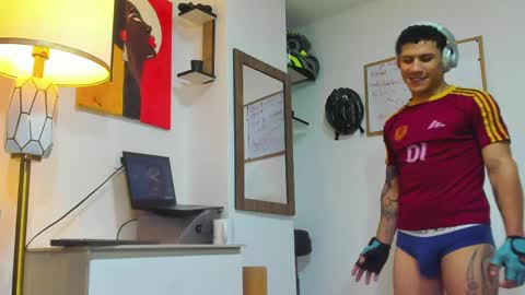 Adrian online show from 04/23/26, 09:39