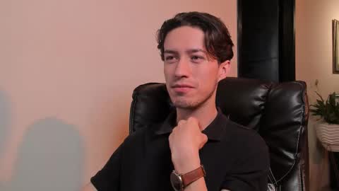 Snapshot of adrianwilliams_ chatting on 11/12/25, 11:14 Adrian Williams online show from 11/12/25, 11:14