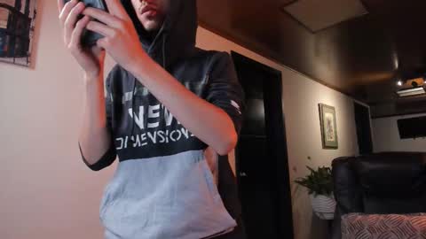 Snapshot of adrianwilliams_ chatting on 11/25/25, 10:43 Adrian Williams online show from 11/25/25, 10:43