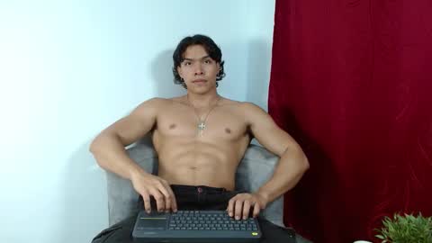 adriel_escalante online show from 10/21/25, 02:12