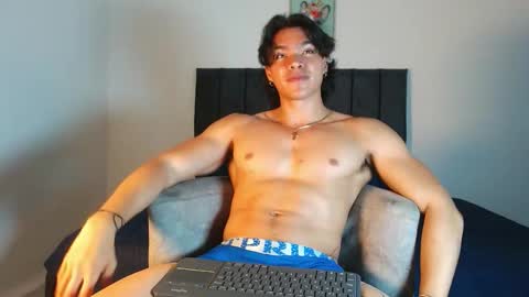 adriel_escalante online show from 02/03/26, 06:40
