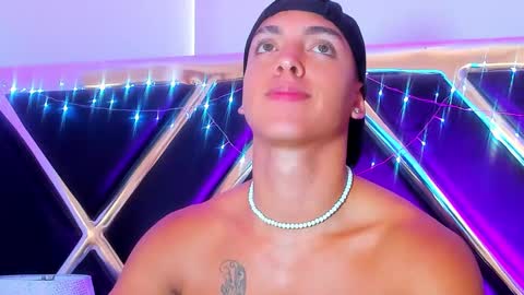 Adrian Lopez online show from 12/16/24, 02:49