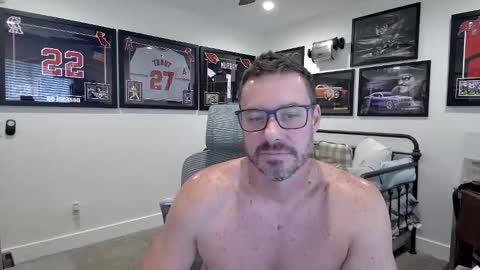 adventrs_fun online show from 05/04/26, 05:42