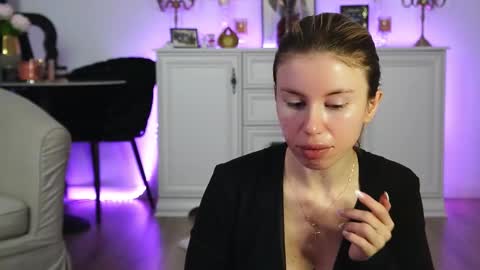 Aelia online show from 11/01/25, 03:30