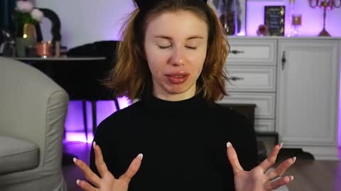 Aelia online show from 11/02/25, 03:53