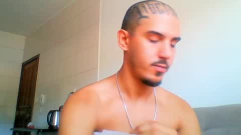 Snapshot of aelucius chatting on 01/13/25, 02:53 Luci online show from 01/13/25, 02:53