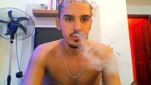 Snapshot of aelucius chatting on 01/14/25, 03:01 Luci online show from 01/14/25, 03:01