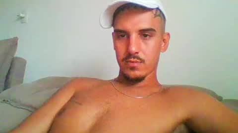 Snapshot of aelucius chatting on 01/25/25, 09:25 Luci online show from 01/25/25, 09:25