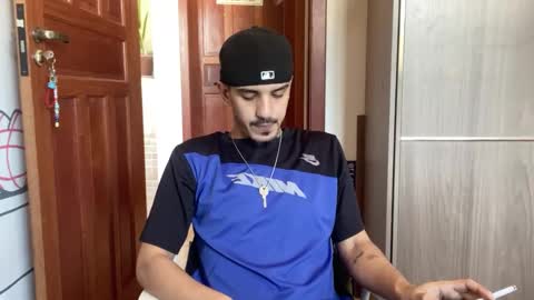 Snapshot of aelucius chatting on 09/10/25, 07:03 Luci online show from 09/10/25, 07:03