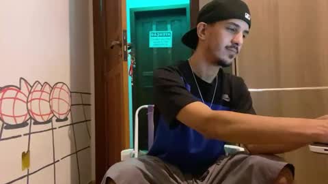 Snapshot of aelucius chatting on 09/12/25, 02:44 Luci online show from 09/12/25, 02:44