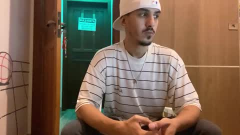 Snapshot of aelucius chatting on 09/13/25, 03:06 Luci online show from 09/13/25, 03:06