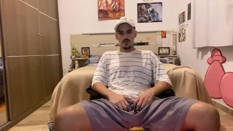 Snapshot of aelucius chatting on 09/27/25, 03:11 Luci online show from 09/27/25, 03:11