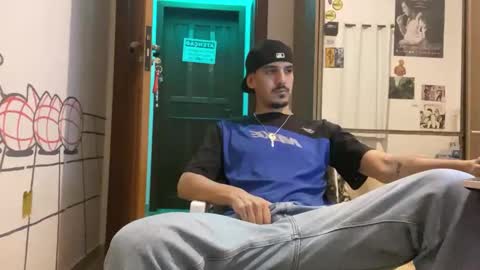 Snapshot of aelucius chatting on 09/30/25, 03:11 Luci online show from 09/30/25, 03:11