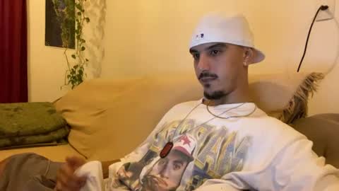 Snapshot of aelucius chatting on 07/21/26, 02:25 Luci online show from 07/21/26, 02:25