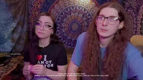 Snapshot of aetherealattractions chatting on 05/22/26, 02:08 aetherealattractions online show from 05/22/26, 02:08