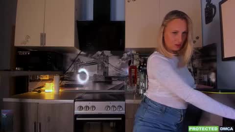 OneAfa online show from 09/27/25, 07:08