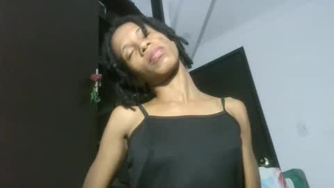 Snapshot of africadeluxe chatting on 01/01/25, 10:13 Africa online show from 01/01/25, 10:13