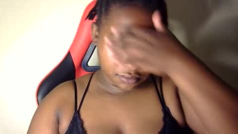 stella online show from 10/05/25, 04:05