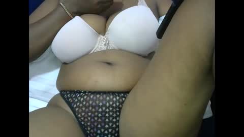 african_adasa02 online show from 10/22/25, 10:04