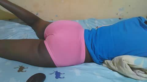 Snapshot of african_pussy2 chatting on 11/17/25, 06:41 african_pussy2 online show from 11/17/25, 06:41