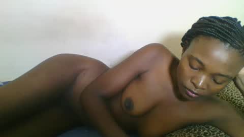 Yvonne online show from 04/11/26, 08:40