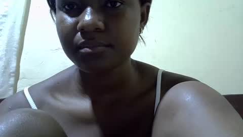 Snapshot of africanngirl chatting on 01/05/25, 07:49 africanngirl online show from 01/05/25, 07:49