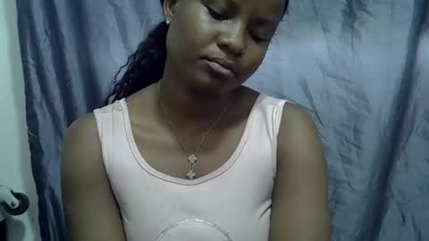 Snapshot of africanngirl chatting on 09/20/25, 06:58 africanngirl online show from 09/20/25, 06:58