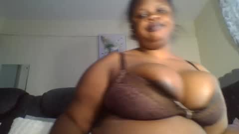 Snapshot of africanpopi chatting on 06/14/26, 08:38 africanpopi online show from 06/14/26, 08:38