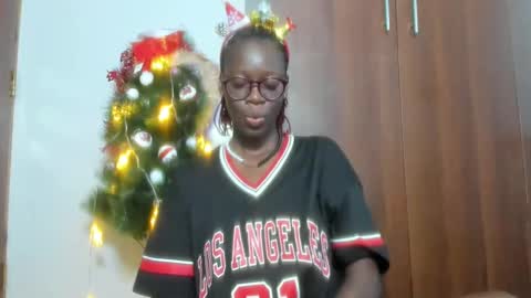 Leah online show from 12/22/24, 03:44