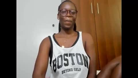 Leah online show from 02/10/25, 04:52