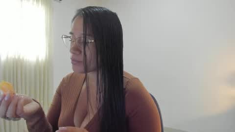 Snapshot of afrodita3123 chatting on 05/13/26, 02:58 Lorena online show from 05/13/26, 02:58