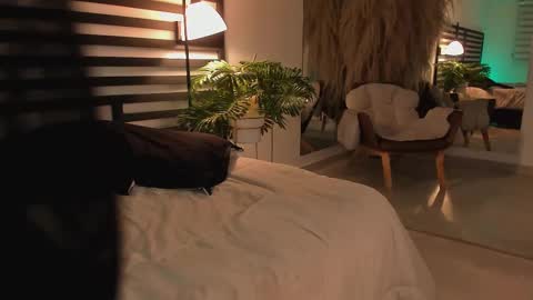 Emma online show from 02/13/25, 01:19