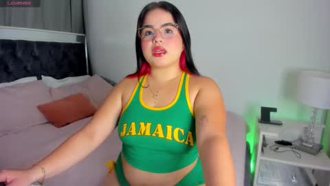 Snapshot of afrodita_grek chatting on 10/29/25, 10:50 Vanessa online show from 10/29/25, 10:50