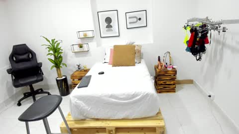 Afrodita online show from 12/18/24, 02:28