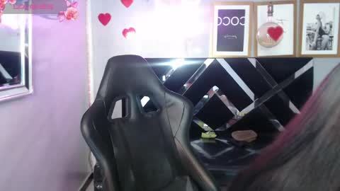 afrodita_wild_v online show from 04/26/26, 01:20